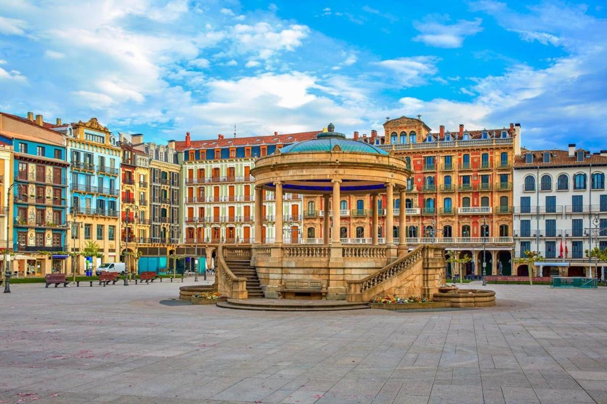 Espacioso Apartamento En El Centro De Pamplona Dış mekan fotoğraf